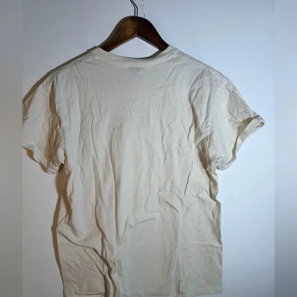 Bee Wild Graphic T-Shirt